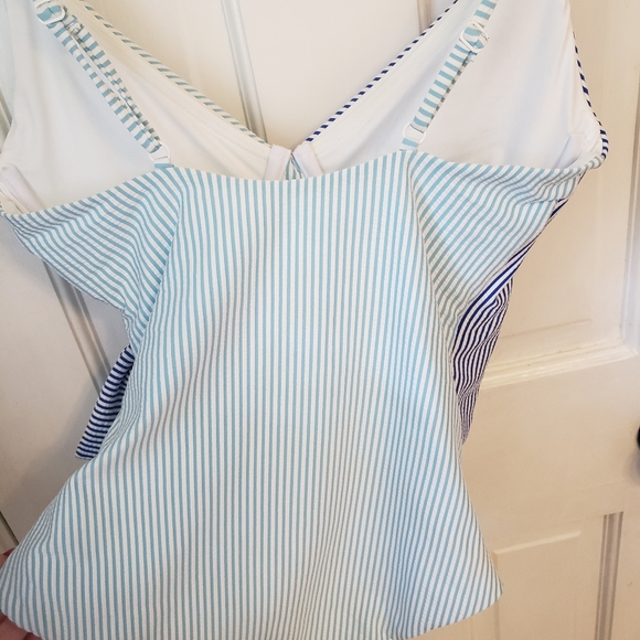 Seersucker swimsuit - Picture 2 of 3